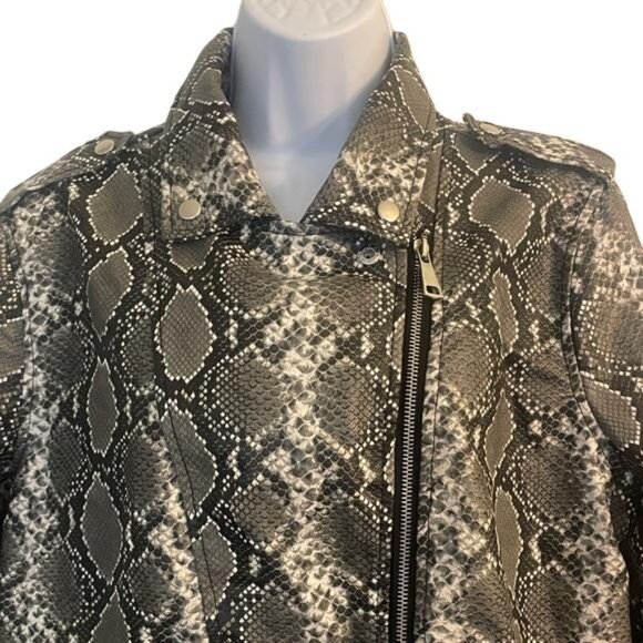 Miss Selfie Women's XL Snake Print Faux Leather Moto Jacket - Picture 2 of 8